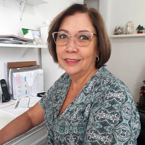 Dilza Maria da Silva, corretora de seguros em Santos